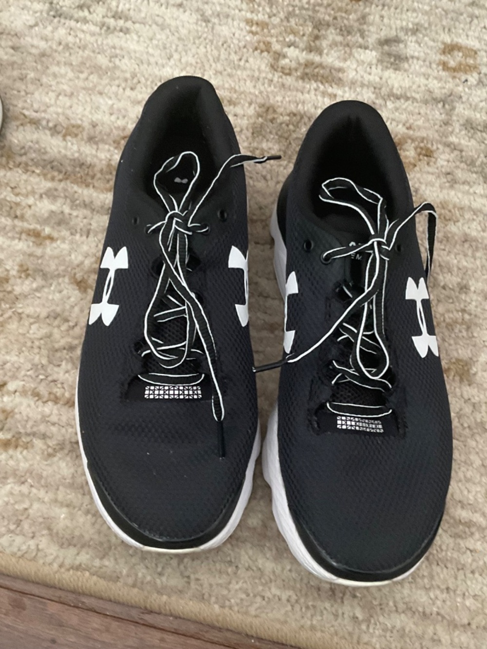 Under Armour Charged Gemini tennis shoes size 9.5, luxe sockliner - Picture 6 of 14